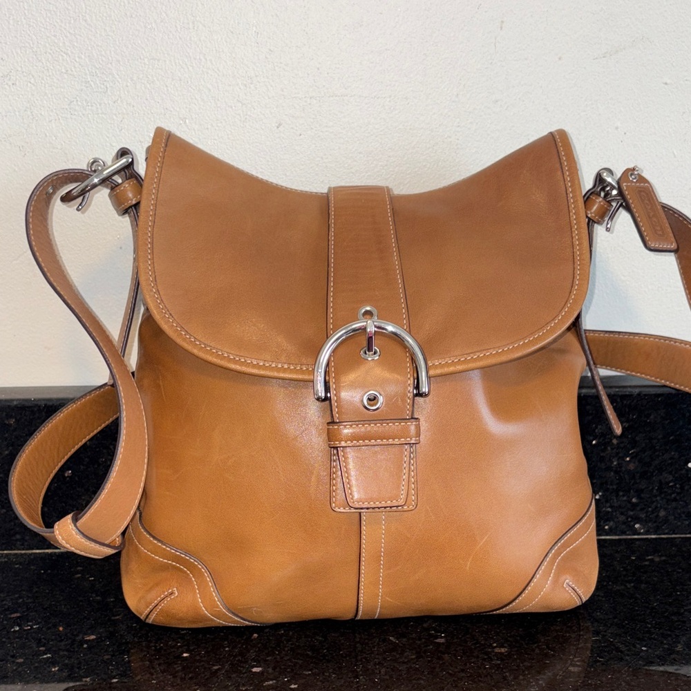 Coach Soho Vintage. Leather/Silver Buckle Crossbody Saddlebag. EUC - Picture 5 of 16